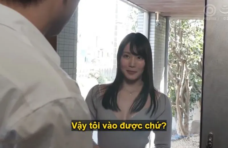 Chàng trai giàu có bị nhỏ em xinh tươi hàng xóm mới dọn về cùng ông chồng mới ve vãn dụ dỗ quan hệ.